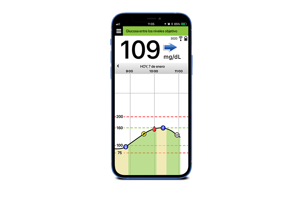 Mujer sosteniendo un teléfono móvil con información sobre Eversense diabetes.